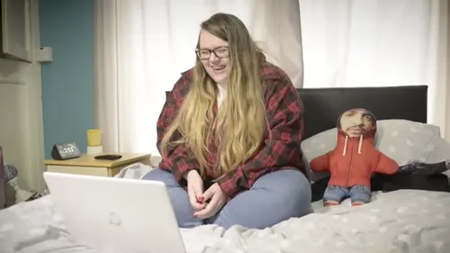 Ils se marient sur Zoom sans s’être jamais rencontrés dans la vraie...